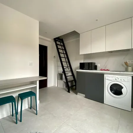 아파트 Little Duplex Yourhosthelper 앙티브