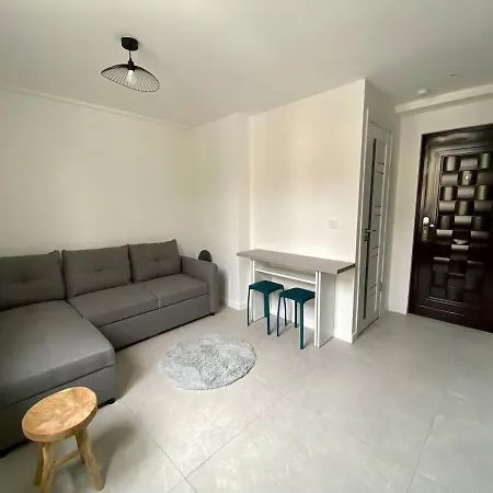Little Duplex Yourhosthelper Apartment